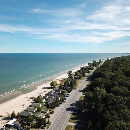 Beach Club Of Oscoda - The Lakeshore Cottage エクステリア 写真