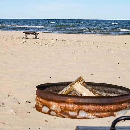 Beach Club Of Oscoda - The Lakeshore Cottage エクステリア 写真