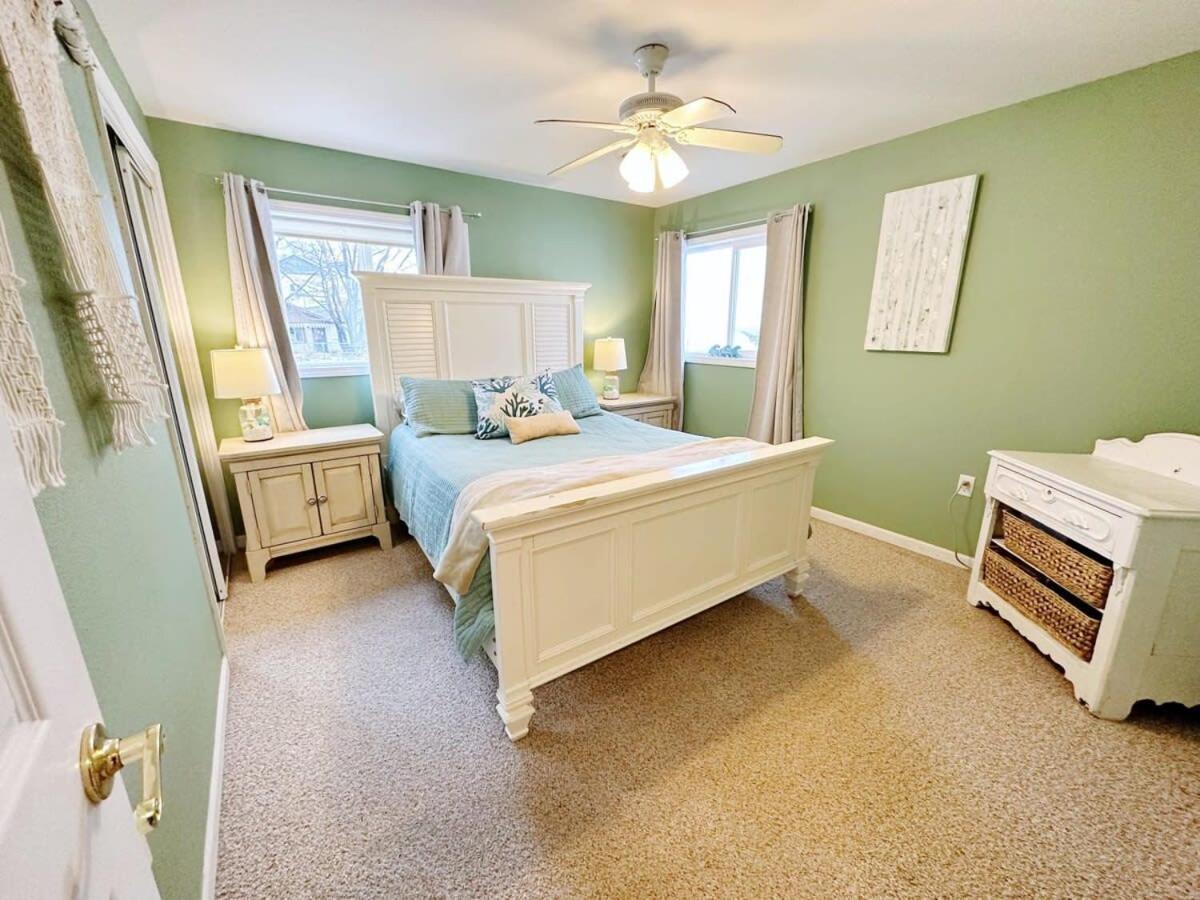 Beach Club Of Oscoda - The Lakeshore Cottage エクステリア 写真