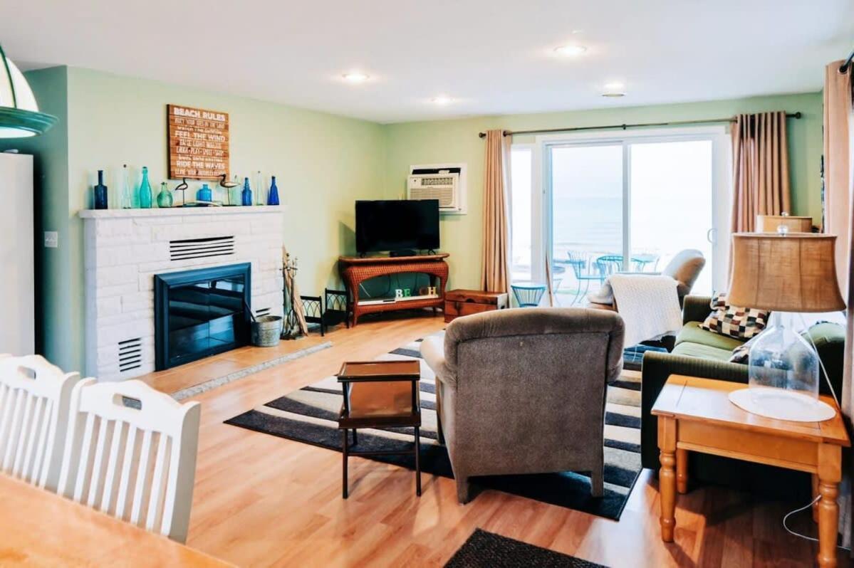 Beach Club Of Oscoda - The Lakeshore Cottage エクステリア 写真