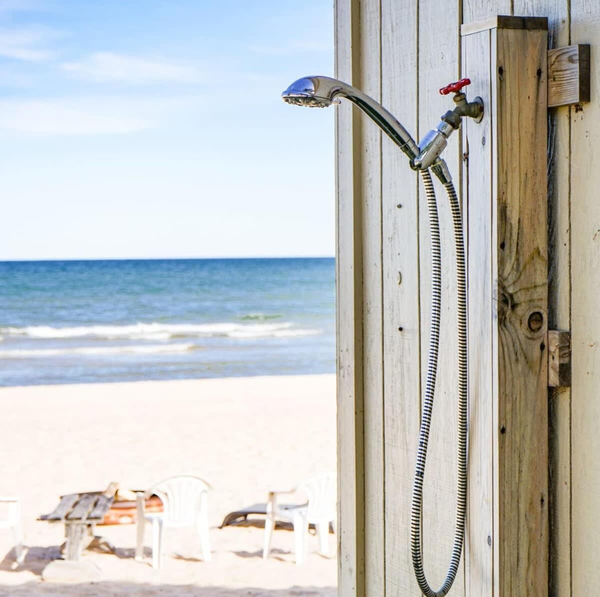 Beach Club Of Oscoda - The Lakeshore Cottage エクステリア 写真